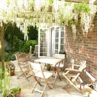Wisteria House，位于Blean的酒店