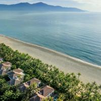 Luxury Private Pool Villas at Village Danang Resort，位于岘港的酒店