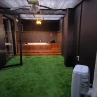 House of Nyibiba Suites,位于Vosloorus的酒店