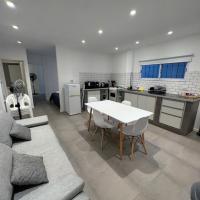 Departamento 3 ambientes a estrenar a 3 cuadras de la playa con cochera，位于马德普拉塔的酒店