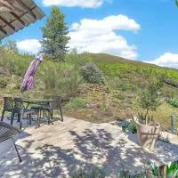Location Gîte Les Iris，位于La Robine的酒店