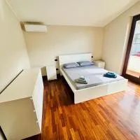 Mamisà 4 - appartamenti e camere private con bagno,位于斯基奥的酒店