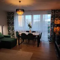 Oldie but Goldie Apartament，位于马佐夫舍地区明斯克的酒店
