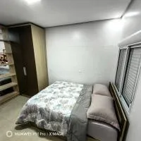 Apt 08, aconchegante e prático, para sua estadia，位于伊格雷日尼亚的酒店
