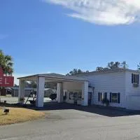 OYO Hampton South Carolina Hwy 278，位于Hampton-Varnville Airport的酒店