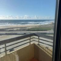 Seaside Apartment in P&oacute;voa de Varzim, 80 m&sup2;，位于Agro Velho的酒店