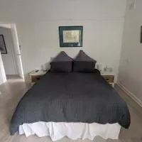 Coastal Grevillea Studio Retreat，位于艾塔龙海滩的酒店