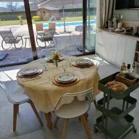 La PETITE MAISON，位于Gourdan-Polignan的酒店