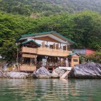 El Gordo's Seaside Adventure Lodge，位于爱妮岛的酒店