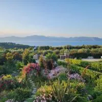 Villa Amfiario - Luxury & Breathtaking views under the Attica Sun!，位于卡拉莫斯的酒店