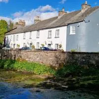 Kings Head - Riverside, Ravenstonedale，位于雷文斯通代尔的酒店
