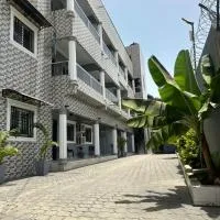 Stepping Stone Apartments，位于Bijilo的酒店