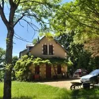 Marcart, sur le sentier du Miosson Saint Benoit，位于Saint-Benoît的酒店