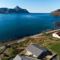 Lofoten Paradise Cabins Sea View，位于Napp的酒店