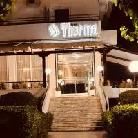 Therma Hotel，位于卢特拉伊帕蒂斯的酒店