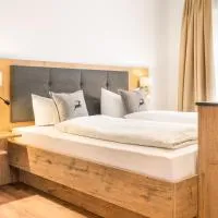 Hotel Gasthof Neuwirt，位于霍尔奇臣的酒店