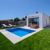 Sea Breeze Studios，位于皮尔瓦利亚的酒店