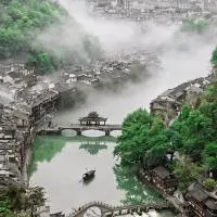 Yanyu Yunxi Resort Hotel 烟雨云兮酒店,位于凤凰的酒店