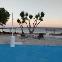 Sea balcony，位于马拉松坎博斯的酒店