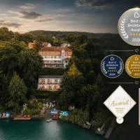 Strandhotel Vier Jahreszeiten Buckow，位于布科的酒店