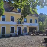 Pension Leano，位于Nötsch的酒店