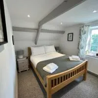 Swan House Tea Room and Bed & Breakfast，位于利德尼的酒店
