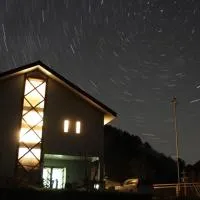 A Small Nature Hotel Hilltop 高原の小さなホテル ヒルトップ，位于木曾町的酒店