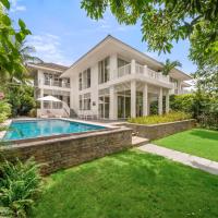 Beach Access Luxury Private Pool Villas at Premier Village Resort，位于岘港的酒店