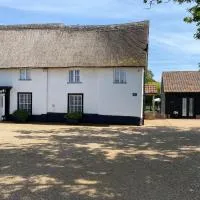 The Pelican Room-converted Cart Lodge near airport，位于霍舍姆圣斐德的酒店