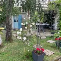 STUDIO EN AUVERGNE Le ruisseau，位于圣普斯特布拉法的酒店