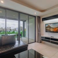 Patong City Sea View Water Slide Fully Loaded 1304 c317，位于芭东海滩的酒店