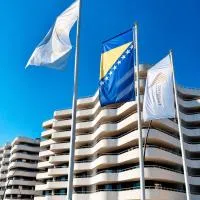 Waves Hotel NEW IN 2026，位于萨拉热窝的酒店