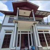 Raja Ampat Sandy Guest House,位于Saonek的酒店
