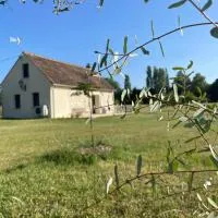 Parenthèse au Gué des Archers maison climatisée，位于Saint-Valérien的酒店