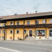 Gasthof-Metzgerei-Pension Schierlitz，位于林巴赫的酒店