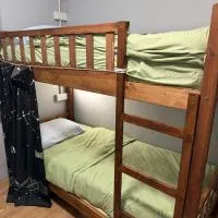 5 Minutes Away Airport Lodge，位于Putatan的酒店