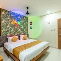 Hotel Beverly Residency - Near Nileshwar Railway Station，位于Nīleshwar的酒店