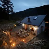 Domek pod Głazami，位于Ostre的酒店
