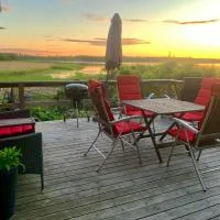 Cottage with sauna and kayaks，位于Hammarland的酒店