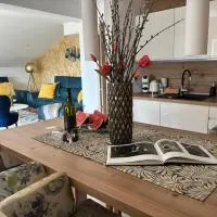 ANDREA, Premium three bedroom apartment, entire floor，位于卡斯塔夫的酒店