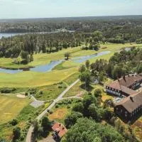 Fågelbro Säteri，位于韦姆德的酒店