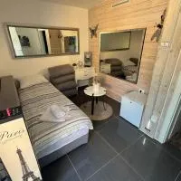 HA-LU Studio Apartman，位于尤尔达尼的酒店