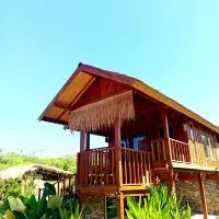 Cozy cove hut,位于Pulau Sarang的酒店