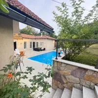 Villa RELAX Miševići，位于萨拉热窝的酒店