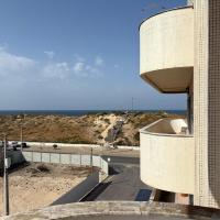Peniche Beachfront Barbecue，位于佩尼契的酒店