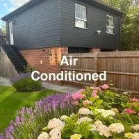 Stansted Coach House - Apartment Hotel，位于埃尔森汉姆的酒店