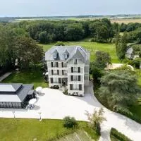 Villa Edmond Hôtel & Spa - Maison Blanche Bièvres，位于Bièvres的酒店