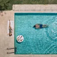Sandy Villas Resort by Rizos Resorts，位于Línia的酒店
