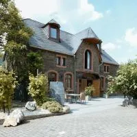Altes Kelterhaus & Plein Hotel by Markus Plein，位于温特里希的酒店