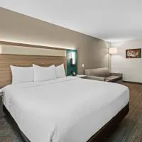 Econo Lodge Inn & Suites Santa Fe South，位于圣达菲的酒店